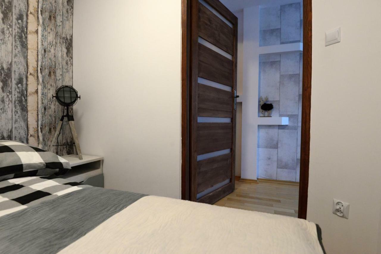Apartament Columbus Ustrzyki Dolne Exterior photo